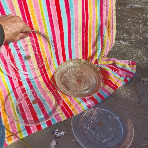 Arcoror Christmas plates etched set of 4 never used NWT - Picture 1 of 10